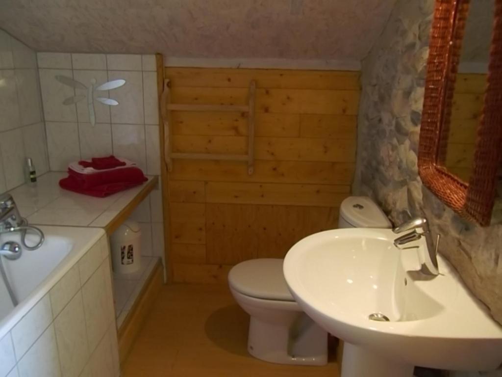 Chambres D'Hote Les Jardins De Prasserat Vallon-Pont-dʼArc Δωμάτιο φωτογραφία